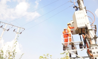 Đầu tư lưới điện trung áp, hạ áp bảo đảm phù hợp với quy hoạch phát triển phụ tải, sử dụng đất, giao thông